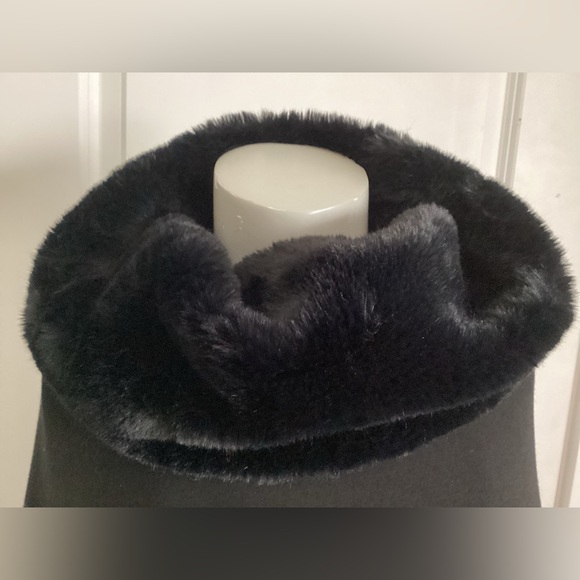 Saks Fifth Avenue Cashmere faux fur Poncho - Picture 4 of 6